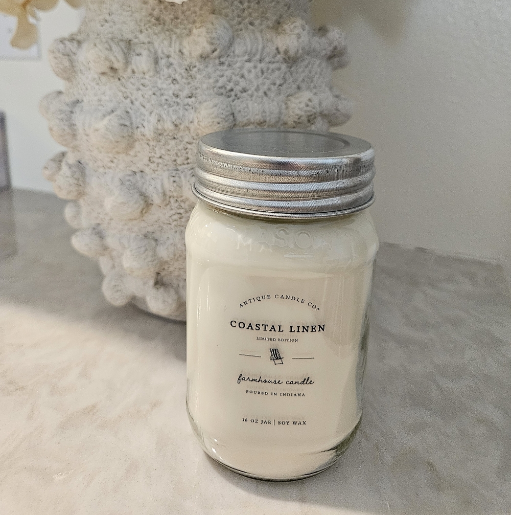 Antique Candle Company Coastal Linen Candle 16 Oz Brand New